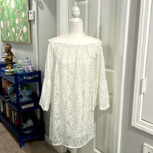 Lily Pulitzer beautiful off the shoulder lace dress. NWT.
